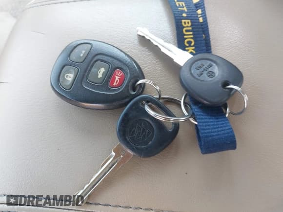 ✅ 2010 Buick Lucerne CX • VIN: 1G4HA5EM9AU120765 • Лот: 42484475. Опубликован ранее на IAAI с пробегом 165 532 миль. Бесплатный доступ к архиву аукционных продаж из США и подробный отчёт об истории автомобиля на DreamBid. Изображение 11.