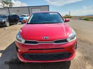 ✅ 2021 Kia Rio S • VIN: 3KPA24AD4ME382683 • Лот: 70518325. Опубликован ранее на Copart с пробегом 50 124 миль. Бесплатный доступ к архиву аукционных продаж из США и подробный отчёт об истории автомобиля на DreamBid. Изображение 5.