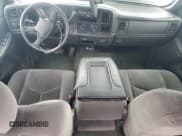 ✅ 2004 Chevrolet Silverado 1500 LS • VIN: 2GCEK13T341332990 • Lot: 41671515. Wystawiony na Copart z przebiegiem 218 496 mil. Bezpłatny archiwum sprzedaży aukcyjnych z USA i szczegółowy raport historii pojazdu na DreamBid. Zdjęcie 8.