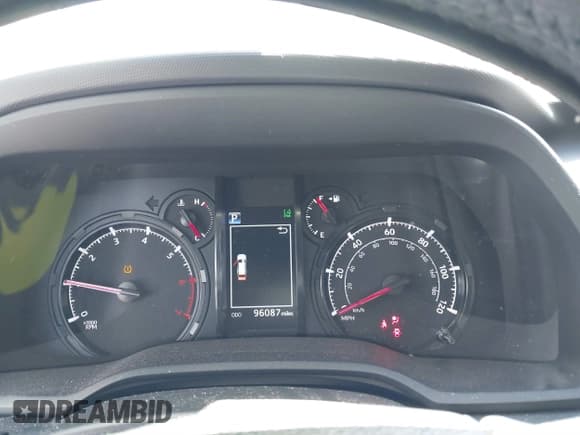 ✅ 2021 Toyota 4Runner SR5 • VIN: JTEEU5JR7M5238629 • Lot: 41890111. Wystawiony na IAAI z przebiegiem 96 087 mil. Bezpłatny archiwum sprzedaży aukcyjnych z USA i szczegółowy raport historii pojazdu na DreamBid. Zdjęcie 7.