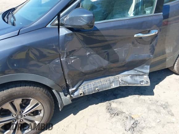 2016 Hyundai Santa Fe с VIN 5XYZU3LB6GG325055, выставлен на аукционе IAAI как лот 43186099 с пробегом 150 000 миль миль и . История ставок и продаж доступна на DreamBid. Изображение 6.