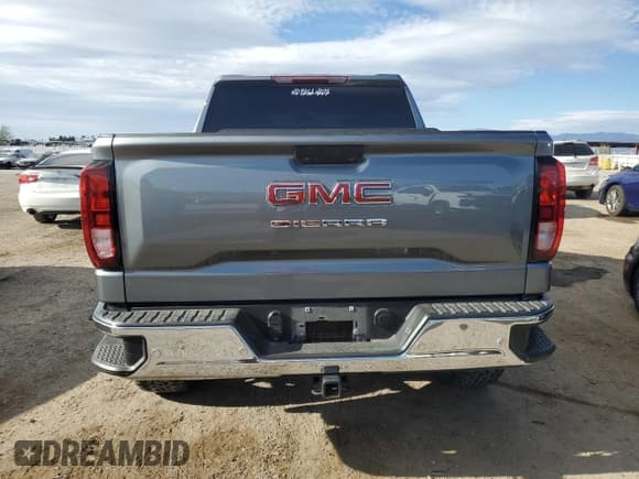 ✅ 2021 GMC Sierra 1500 • VIN: 3GTU9AEF2MG213687 • Lot: 50761955. Wystawiony na Copart z przebiegiem 139 854 mil. Bezpłatny archiwum sprzedaży aukcyjnych z USA i szczegółowy raport historii pojazdu na DreamBid. Zdjęcie 6.