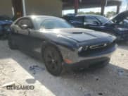 ✅ 2019 Dodge Challenger SXT • VIN: 2C3CDZAG1KH674226 • Lot: 68639622. Wystawiony na Copart z przebiegiem 17 919 mil. Bezpłatny archiwum sprzedaży aukcyjnych z USA i szczegółowy raport historii pojazdu na DreamBid. Zdjęcie 4.