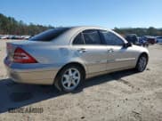 ✅ 2001 Mercedes-Benz C 230/260/280/320 • VIN: WDBRF61J71F119046 • Лот: 82596074. Опубликован ранее на Copart с пробегом 176 632 миль. Бесплатный доступ к архиву аукционных продаж из США и подробный отчёт об истории автомобиля на DreamBid. Изображение 3.