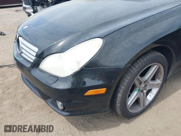 ✅ 2008 Mercedes-Benz CLS 550 • VIN: WDDDJ72X68A124710 • Lot: 42077595. Listed on IAAI with Not provided. Free auction sales archive from the USA and detailed vehicle history report at DreamBid. Image 6.