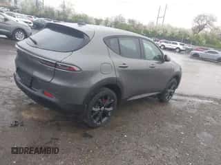 2024 Dodge Hornet GT Plus z VIN ZACNDFBN6R3A28146, wystawiony jako IAAI lot #41968414 z przebiegiem 25 156 mil mil oraz . Historia ofert i sprzedaży dostępna na DreamBid. Obrazek 4.