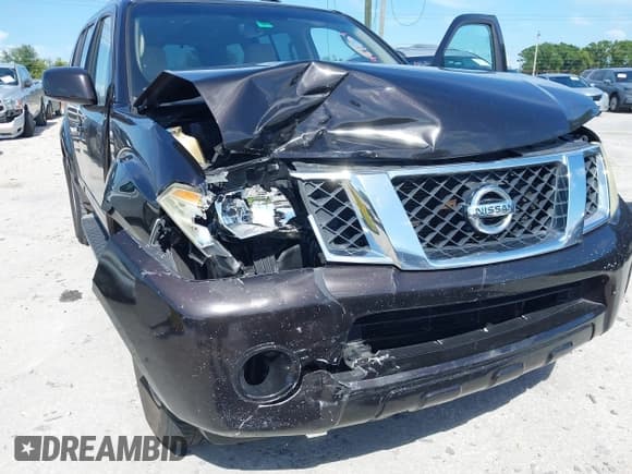 ✅ 2011 Nissan Pathfinder SV • VIN: 5N1AR1NN7BC610415 • Lot: 41931099. Wystawiony na IAAI z przebiegiem 183 765 mil. Bezpłatny archiwum sprzedaży aukcyjnych z USA i szczegółowy raport historii pojazdu na DreamBid. Zdjęcie 6.