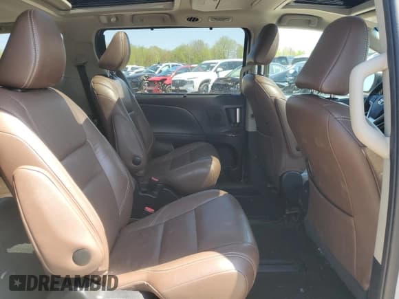 ✅ 2017 Toyota Sienna XLE • VIN: 5TDDZ3DC4HS160369 • Lot: 56485845. Listed on Copart with 94,181 mi. Free auction sales archive from the USA and detailed vehicle history report at DreamBid. Image 11.