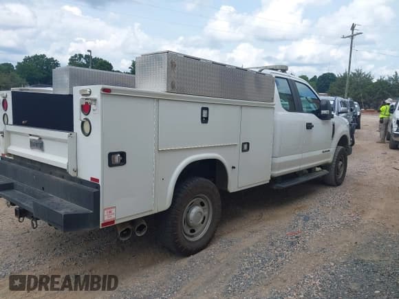 ✅ 2017 Ford F-250 • VIN: 1FD7X2BT3HED33204 • Lot: 42763137. Listed on IAAI with 125,270 mi. Free auction sales archive from the USA and detailed vehicle history report at DreamBid. Image 4.