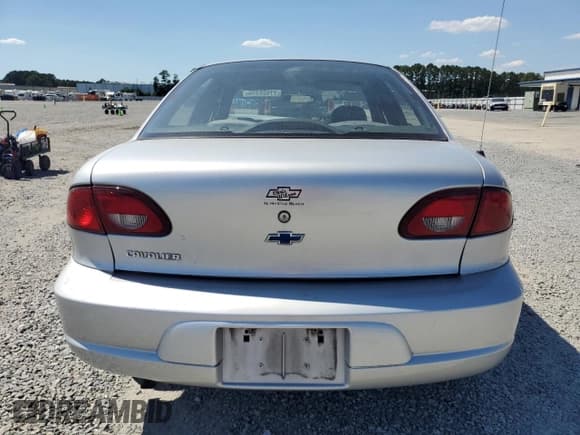 ✅ 2002 Chevrolet Cavalier • VIN: 1G1JC524127112687 • Lot: 71022755. Listed on Copart with 124,085 mi. Free auction sales archive from the USA and detailed vehicle history report at DreamBid. Image 6.