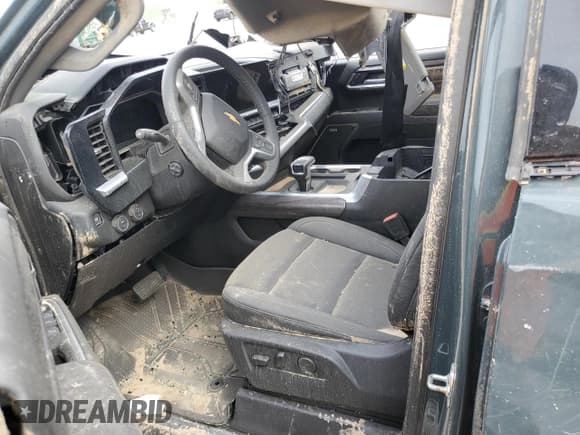 ✅ 2025 Chevrolet Silverado 1500 • VIN: 3GCUKGED8SG203913 • Lot: 53358535. Listed on Copart with Not provided. Free auction sales archive from the USA and detailed vehicle history report at DreamBid. Image 7.