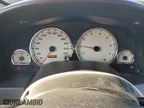 2006 Saturn VUE z VIN 5GZCZ33D86S809650, wystawiony jako Copart lot #75337814 z przebiegiem 174 203 mil mil oraz Szkoda całkowita • Salvage title. Historia ofert i sprzedaży dostępna na DreamBid. Obrazek 9.