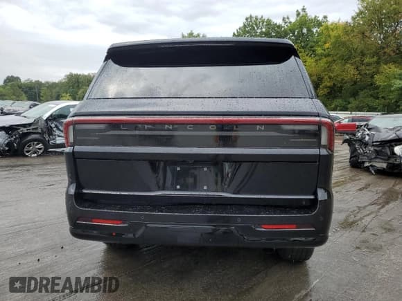 ✅ 2025 Lincoln Navigator Reserve • VIN: 5LMJJ2LG4SEL02265 • Лот: 71742355. Опубликован ранее на Copart с пробегом 7 165 миль. Бесплатный доступ к архиву аукционных продаж из США и подробный отчёт об истории автомобиля на DreamBid. Изображение 6.