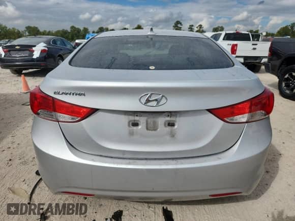 2013 Hyundai Elantra GLS с VIN KMHDH4AE0DU533410, выставлен на аукционе Copart как лот 87189615 с пробегом 126 733 миль миль и Списание • Salvage title. История ставок и продаж доступна на DreamBid. Изображение 6.