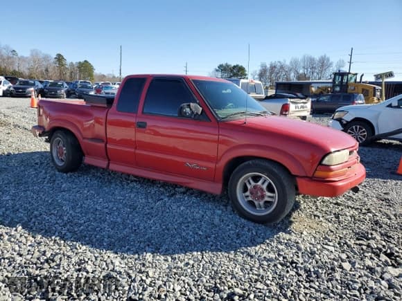 ✅ 2002 Chevrolet S-10 LS • VIN: 1GCCS19W828103918 • Лот: 87449334. Опубликован ранее на Copart с пробегом Не указан. Бесплатный доступ к архиву аукционных продаж из США и подробный отчёт об истории автомобиля на DreamBid. Изображение 4.