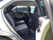 ✅ 2020 Chevrolet Equinox LS • VIN: 3GNAXHEVXLS653233 • Lot: 43125798. Wystawiony na IAAI z przebiegiem 110 051 mil. Bezpłatny archiwum sprzedaży aukcyjnych z USA i szczegółowy raport historii pojazdu na DreamBid. Zdjęcie 8.