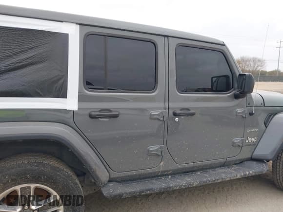 ✅ 2022 Jeep Wrangler Unlimited Sahara • VIN: 1C4HJXEG1NW257025 • Lot: 41514099. Listed on IAAI with 40,398 mi. Free auction sales archive from the USA and detailed vehicle history report at DreamBid. Image 13.