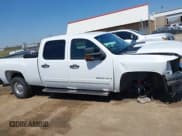 ✅ 2008 Chevrolet Silverado 2500HD 1LT • VIN: 1GCHC23618F132280 • Lot: 41981675. Wystawiony na IAAI z przebiegiem 164 487 mil. Bezpłatny archiwum sprzedaży aukcyjnych z USA i szczegółowy raport historii pojazdu na DreamBid. Zdjęcie 14.