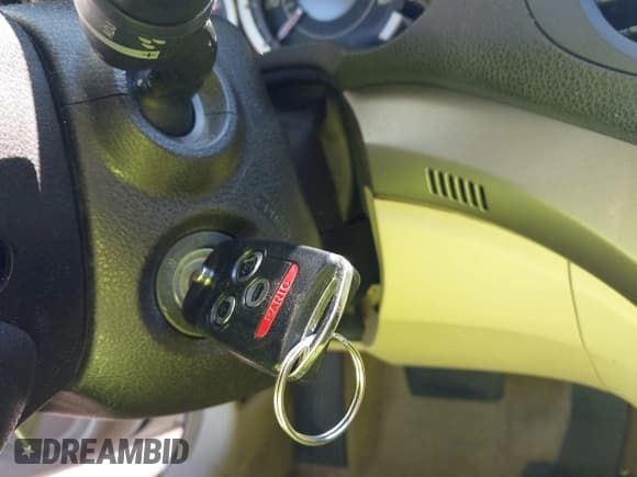 ✅ 2010 Acura TSX • VIN: JH4CU2F68AC000271 • Lot: 43598136. Wystawiony na IAAI z przebiegiem 194 343 mil. Bezpłatny archiwum sprzedaży aukcyjnych z USA i szczegółowy raport historii pojazdu na DreamBid. Zdjęcie 11.