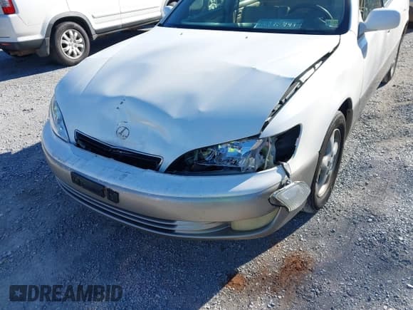 ✅ 1998 Lexus ES 300 • VIN: JT8BF28G6W0085700 • Lot: 43707760. Listed on IAAI with 171,372 mi. Free auction sales archive from the USA and detailed vehicle history report at DreamBid. Image 6.