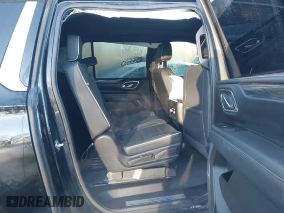 ✅ 2023 GMC Yukon XL SLT • VIN: 1GKS2GKD4PR350382 • Lot: 41295165. Listed on IAAI with 38,075 mi. Free auction sales archive from the USA and detailed vehicle history report at DreamBid. Image 8.