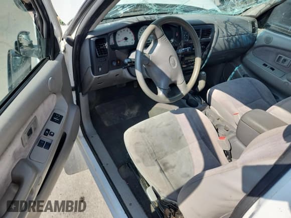 ✅ 2001 Toyota Tacoma PreRunner • VIN: 5TESN92N61Z860803 • Lot: 66685715. Wystawiony na Copart z przebiegiem 235 942 mil. Bezpłatny archiwum sprzedaży aukcyjnych z USA i szczegółowy raport historii pojazdu na DreamBid. Zdjęcie 8.