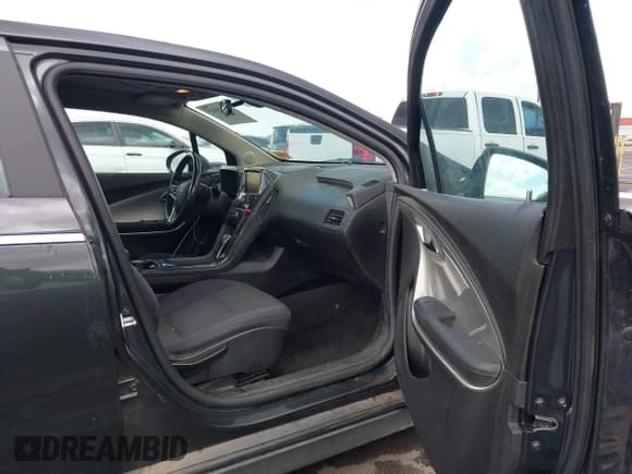 ✅ 2014 Chevrolet Volt • VIN: 1G1RE6E47EU136478 • Lot: 43315907. Wystawiony na IAAI z przebiegiem 129 417 mil. Bezpłatny archiwum sprzedaży aukcyjnych z USA i szczegółowy raport historii pojazdu na DreamBid. Zdjęcie 5.