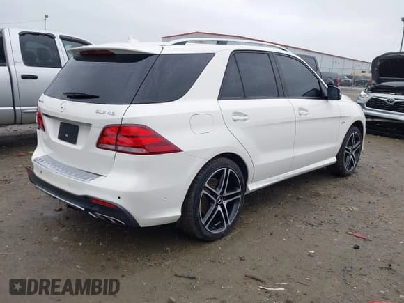 ✅ 2019 Mercedes-Benz GLE 43 AMG • VIN: 4JGDA6EB9KB183476 • Lot: 41618960. Listed on IAAI with 34,606 mi. Free auction sales archive from the USA and detailed vehicle history report at DreamBid. Image 4.