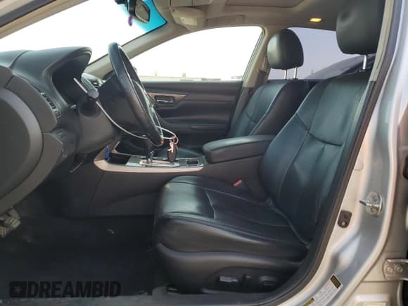 ✅ 2013 Nissan Altima SL • VIN: 1N4AL3AP6DN447083 • Лот: 85946695. Опубликован ранее на Copart с пробегом 203 839 миль. Бесплатный доступ к архиву аукционных продаж из США и подробный отчёт об истории автомобиля на DreamBid. Изображение 7.