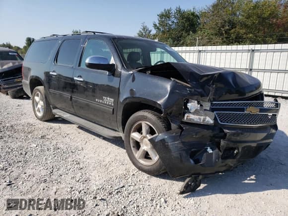✅ 2013 Chevrolet Suburban LT • VIN: 1GNSCJE09DR348922 • Lot: 74972334. Wystawiony na Copart z przebiegiem 108 275 mil. Bezpłatny archiwum sprzedaży aukcyjnych z USA i szczegółowy raport historii pojazdu na DreamBid. Zdjęcie 4.