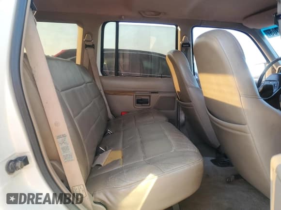 ✅ 1994 Ford Explorer Eddie Bauer • VIN: 1FMDU32X1RUC49815 • Lot: 45758705. Listed on Copart with 183,233 mi. Free auction sales archive from the USA and detailed vehicle history report at DreamBid. Image 11.