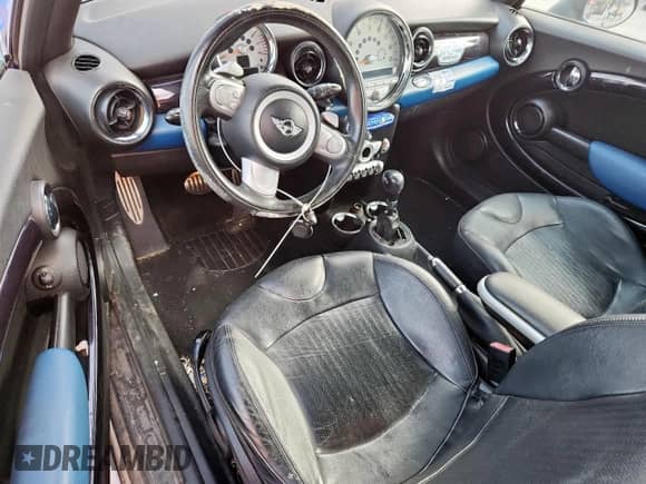 2008 MINI Hardtop S with VIN WMWMF73568TV36300, listed as a Copart auction lot 61286085 with 95,298 mi miles and Clean title. Bid and sale history available at DreamBid. Image 9.