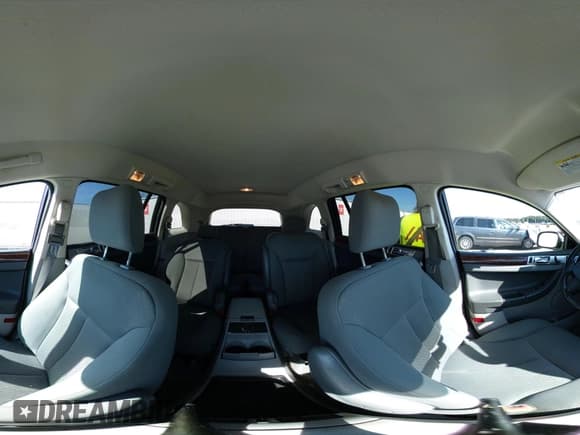 ✅ 2007 Chrysler Pacifica Touring • VIN: 2A8GM68X27R297319 • Lot: 43083019. Wystawiony na IAAI z przebiegiem 94 857 mil. Bezpłatny archiwum sprzedaży aukcyjnych z USA i szczegółowy raport historii pojazdu na DreamBid. Zdjęcie 18.