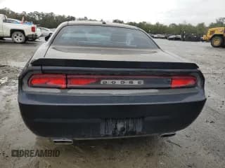 ✅ 2012 Dodge Challenger SXT • VIN: 2C3CDYAGXCH135275 • Lot: 77743634. Wystawiony na Copart z przebiegiem 122 422 mil. Bezpłatny archiwum sprzedaży aukcyjnych z USA i szczegółowy raport historii pojazdu na DreamBid. Zdjęcie 6.