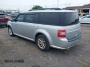 ✅ 2017 Ford Flex SE • VIN: 2FMGK5B89HBA08421 • Lot: 42696650. Wystawiony na IAAI z przebiegiem 130 220 mil. Bezpłatny archiwum sprzedaży aukcyjnych z USA i szczegółowy raport historii pojazdu na DreamBid. Zdjęcie 3.