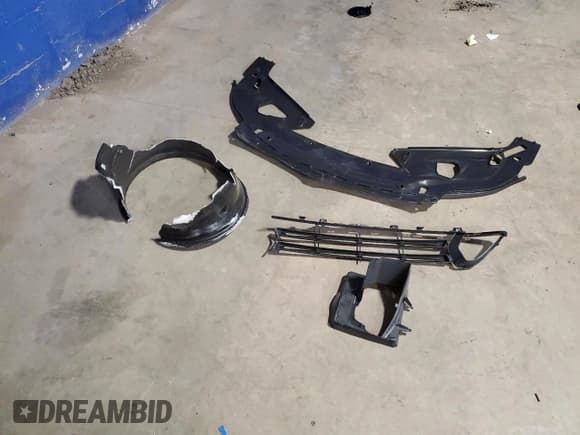 ✅ 2024 BMW 8 Series M850i • VIN: WBAGV8C07RCP90030 • Lot: 53668245. Listed on Copart with Not provided. Free auction sales archive from the USA and detailed vehicle history report at DreamBid. Image 12.