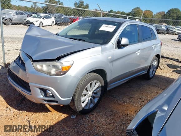 ✅ 2011 Mitsubishi Outlander SE • VIN: JA4AP4AU2BZ016010 • Lot: 43518835. Wystawiony na IAAI z przebiegiem 151 984 mil. Bezpłatny archiwum sprzedaży aukcyjnych z USA i szczegółowy raport historii pojazdu na DreamBid. Zdjęcie 2.
