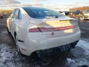 ✅ 2016 Lincoln MKZ • VIN: 3LN6L2J99GR607661 • Lot: 43864420. Wystawiony na IAAI z przebiegiem 159 439 mil. Bezpłatny archiwum sprzedaży aukcyjnych z USA i szczegółowy raport historii pojazdu na DreamBid. Zdjęcie 3.