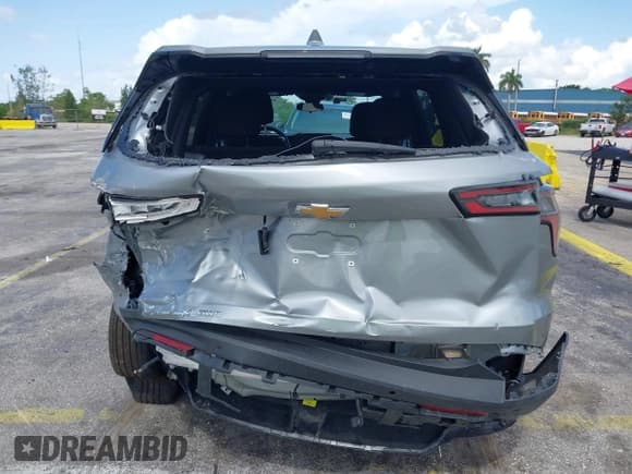 ✅ 2025 Chevrolet Equinox AWD LT • VIN: 3GNAXPEG9SL310420 • Lot: 42640625. Wystawiony na IAAI z przebiegiem 3 353 mil. Bezpłatny archiwum sprzedaży aukcyjnych z USA i szczegółowy raport historii pojazdu na DreamBid. Zdjęcie 6.