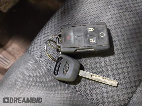 ✅ 2015 Chevrolet Silverado 1500 LT • VIN: 1GCUKREC7FF199931 • Lot: 41152588. Listed on IAAI with 171,354 mi. Free auction sales archive from the USA and detailed vehicle history report at DreamBid. Image 11.