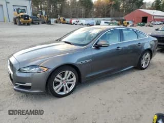 ✅ 2017 Jaguar XJ • VIN: SAJWJ1CD4H8W12387 • Lot: 81291974. Wystawiony na Copart z przebiegiem 112 930 mil. Bezpłatny archiwum sprzedaży aukcyjnych z USA i szczegółowy raport historii pojazdu na DreamBid. Zdjęcie 1.