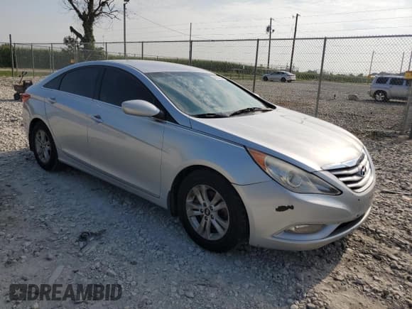 ✅ 2013 Hyundai Sonata GLS • VIN: 5NPEB4ACXDH692602 • Lot: 67392454. Listed on Copart with 193,552 mi. Free auction sales archive from the USA and detailed vehicle history report at DreamBid. Image 4.