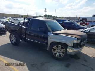2002 Chevrolet Silverado 1500 с VIN 1GCEC14W72Z148839, выставлен на аукционе IAAI как лот 43426814 с пробегом Не указан миль и . История ставок и продаж доступна на DreamBid. Изображение 1.