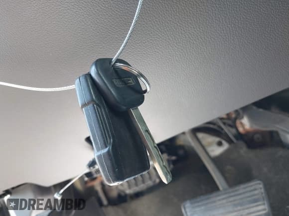 ✅ 2017 GMC Sierra 1500 • VIN: 1GTV2LEC4HZ111811 • Лот: 42928478. Опубликован ранее на IAAI с пробегом Не указан. Бесплатный доступ к архиву аукционных продаж из США и подробный отчёт об истории автомобиля на DreamBid. Изображение 11.