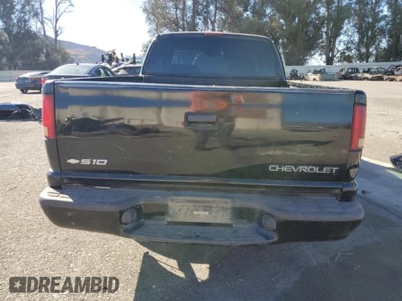 ✅ 2000 Chevrolet S-10 LS • VIN: 1GCCS1959Y8231035 • Лот: 85267394. Опубликован ранее на Copart с пробегом Не указан. Бесплатный доступ к архиву аукционных продаж из США и подробный отчёт об истории автомобиля на DreamBid. Изображение 6.