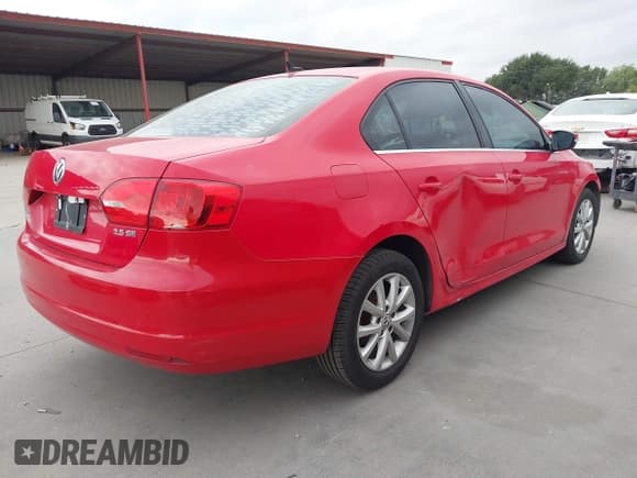 ✅ 2013 Volkswagen Jetta SE • VIN: 3VWDX7AJ1DM351898 • Lot: 42883736. Listed on IAAI with 115,945 mi. Free auction sales archive from the USA and detailed vehicle history report at DreamBid. Image 4.