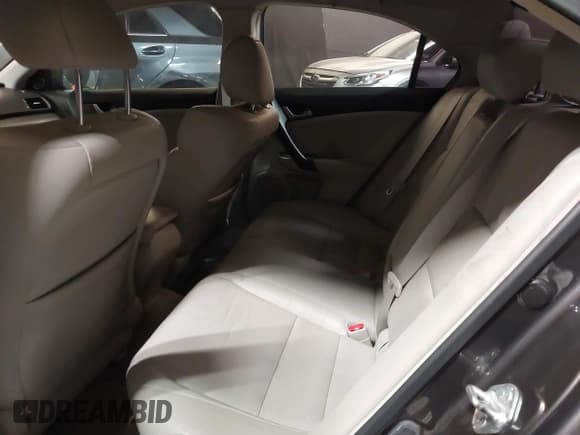 ✅ 2010 Acura TSX • VIN: JH4CU2F67AC018583 • Lot: 43845693. Wystawiony na IAAI z przebiegiem 136 325 mil. Bezpłatny archiwum sprzedaży aukcyjnych z USA i szczegółowy raport historii pojazdu na DreamBid. Zdjęcie 8.