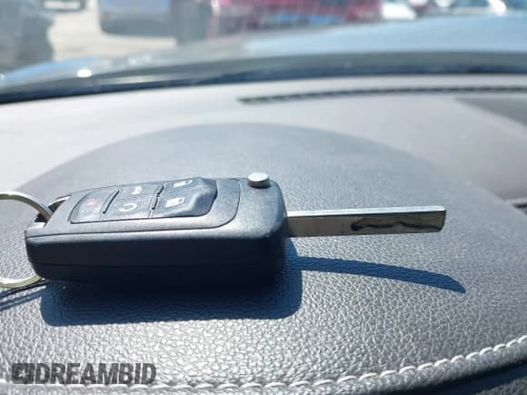 ✅ 2013 Buick LaCrosse Leather • VIN: 1G4GC5E30DF120367 • Лот: 43093786. Опубликован ранее на IAAI с пробегом 132 953 миль. Бесплатный доступ к архиву аукционных продаж из США и подробный отчёт об истории автомобиля на DreamBid. Изображение 11.