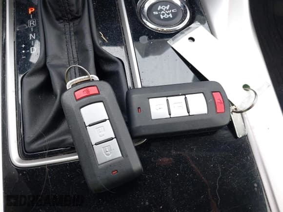 ✅ 2024 Mitsubishi Eclipse Cross LE • VIN: JA4ATVAA7RZ046573 • Lot: 42331027. Wystawiony na IAAI z przebiegiem 11 487 mil. Bezpłatny archiwum sprzedaży aukcyjnych z USA i szczegółowy raport historii pojazdu na DreamBid. Zdjęcie 11.