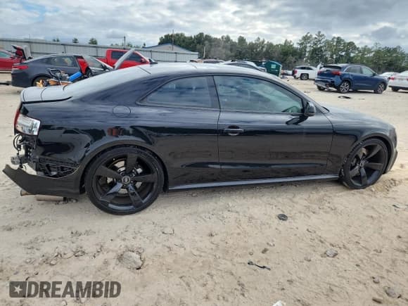✅ 2013 Audi RS 5 • VIN: WUAC6AFR3DA900112 • Лот: 81105915. Опубликован ранее на Copart с пробегом 56 936 миль. Бесплатный доступ к архиву аукционных продаж из США и подробный отчёт об истории автомобиля на DreamBid. Изображение 3.